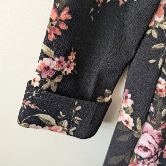 Floral Black Blazer Jacket Dynamite XS - Picture 4 of 6